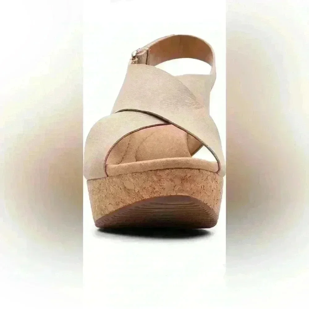 Clarks Women's Annadel Eirwyn Wedge Sandal